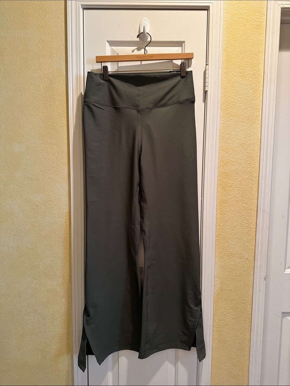 YPB by Abercrombie & Fitch Flare Leggings